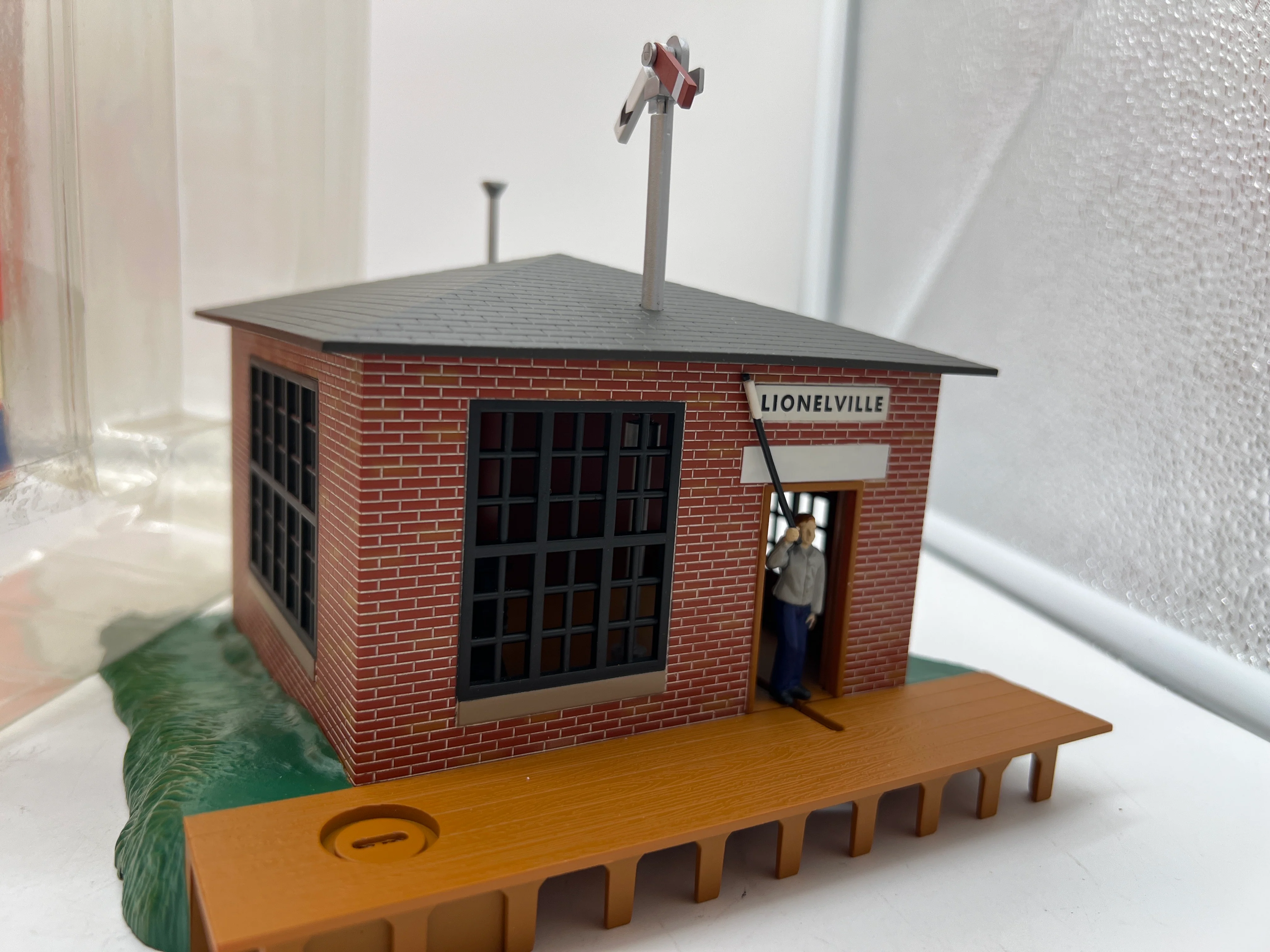 Lionel 6-14166 TRAIN ORDERS BUILDING O SCALE Like New - Image 7