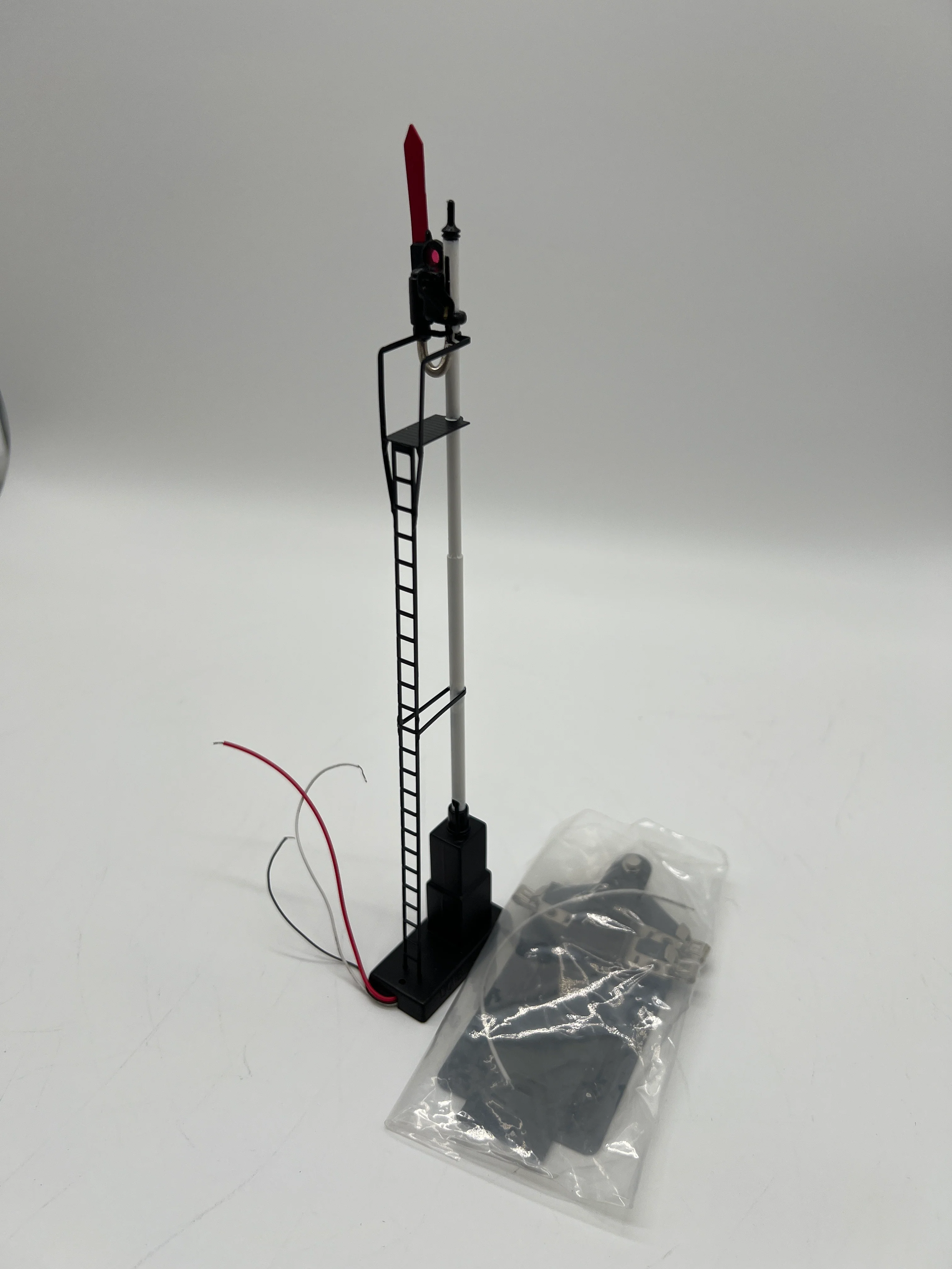 Lionel 6-22944 MAINLINE AUTOMATIC OPERATING SEMAPHORE O SCALE Used Excellent - Image 3