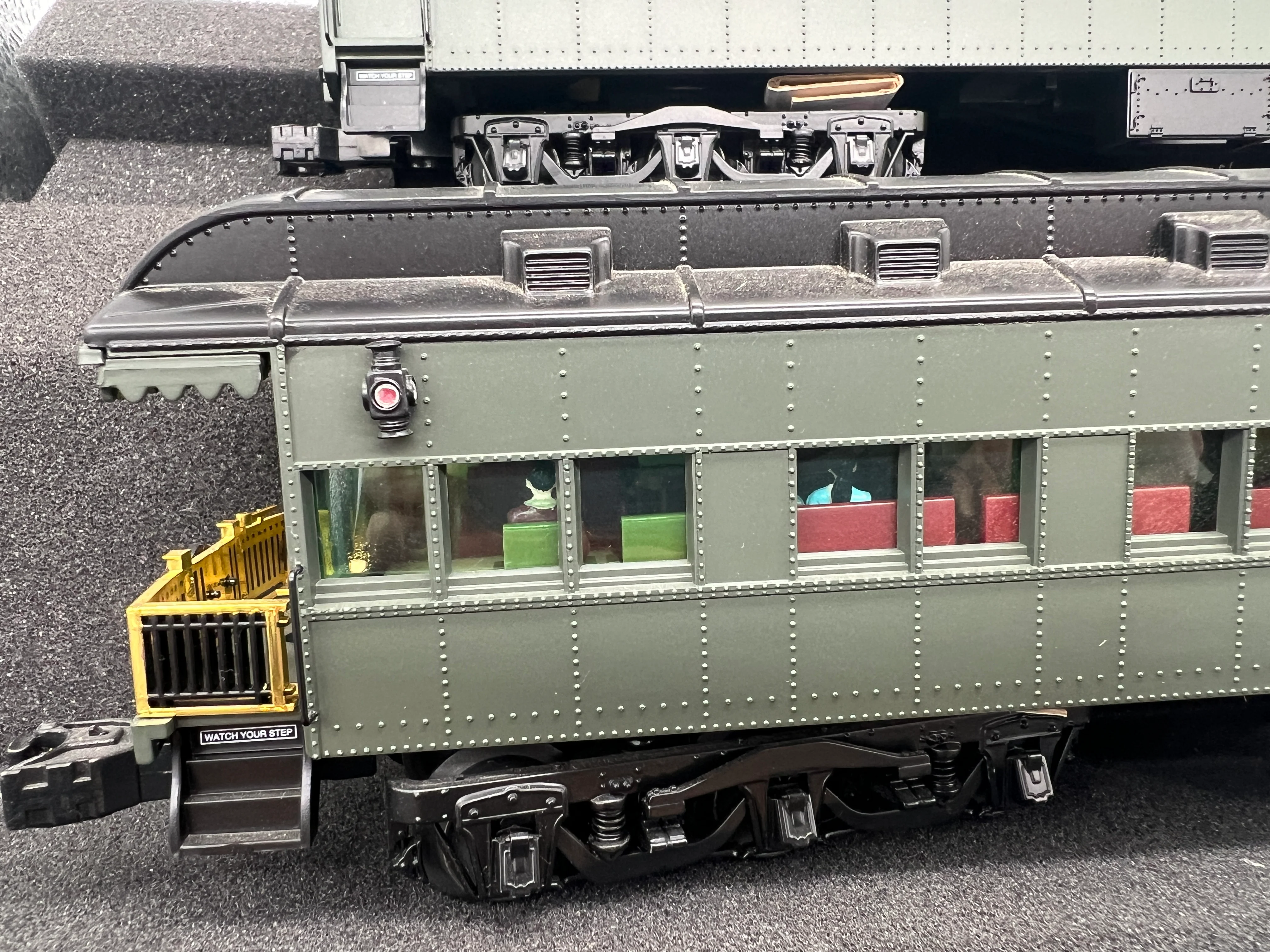 Lionel 6-25503, 6-25504, 6-25505 Santa Fe ATSF Heavyweight Passenger Car Set (Set of 7 18" Cars) California Limited O Scale Like New - Image 11