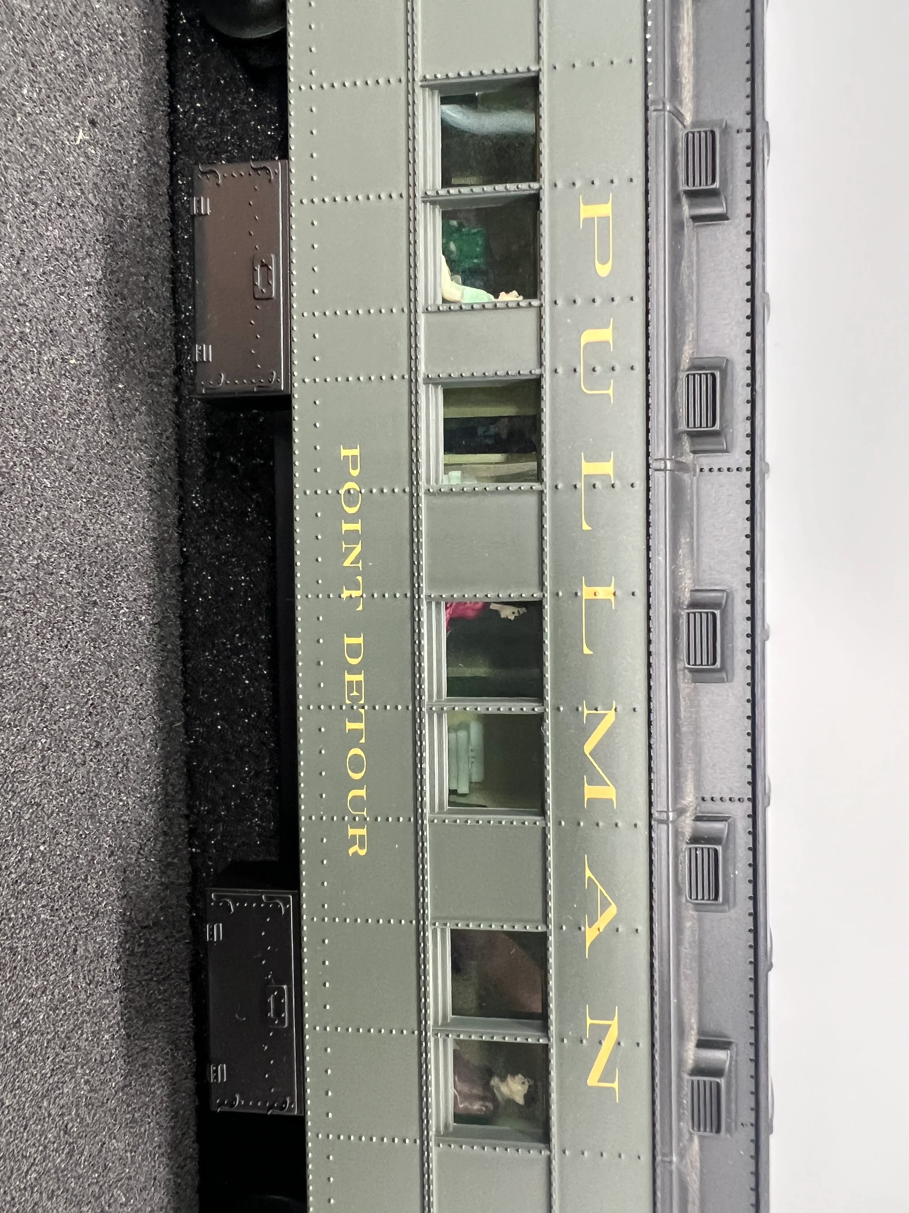 Lionel 6-25503, 6-25504, 6-25505 Santa Fe ATSF Heavyweight Passenger Car Set (Set of 7 18" Cars) California Limited O Scale Like New - Image 13