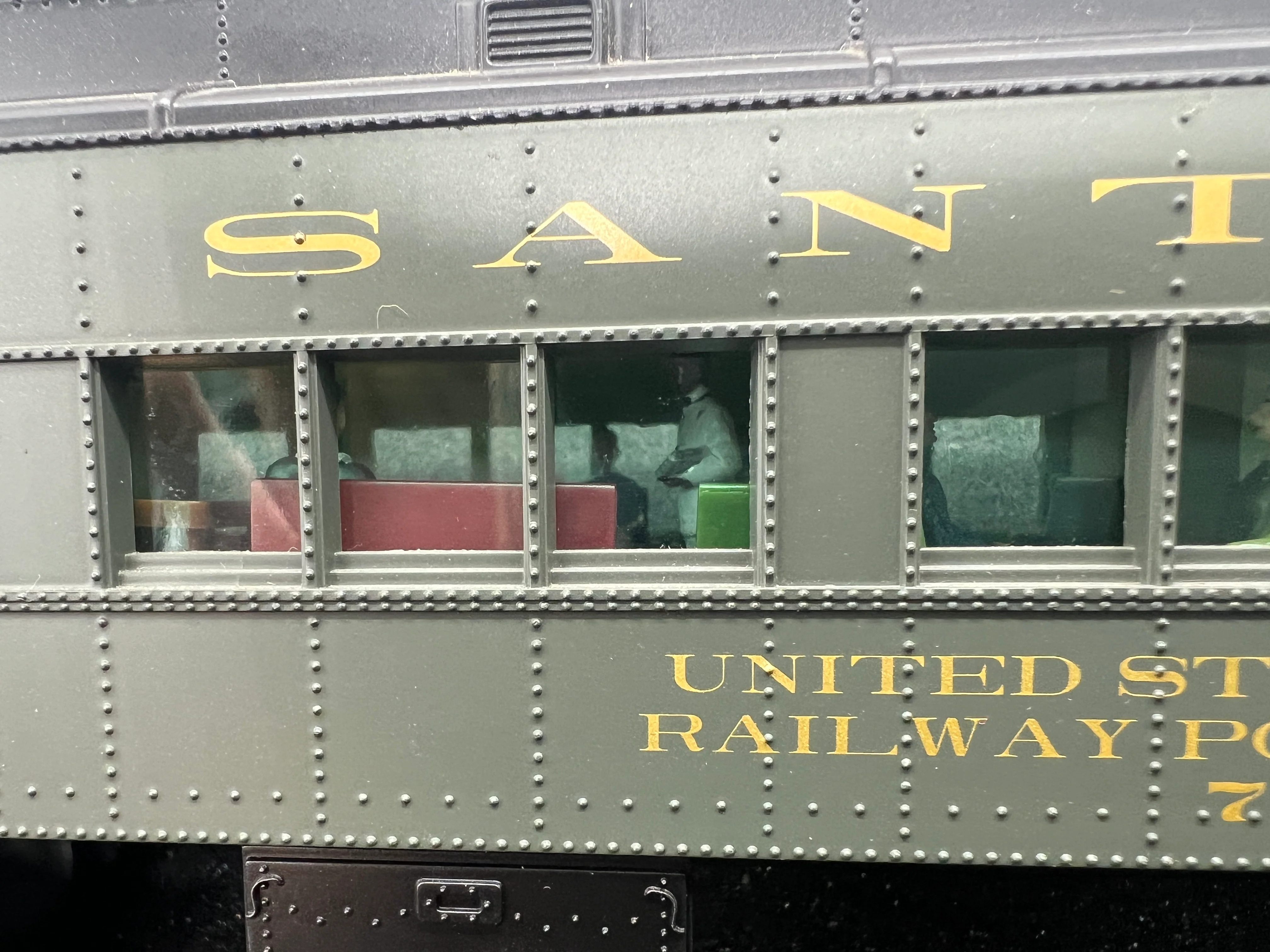 Lionel 6-25503, 6-25504, 6-25505 Santa Fe ATSF Heavyweight Passenger Car Set (Set of 7 18" Cars) California Limited O Scale Like New - Image 21