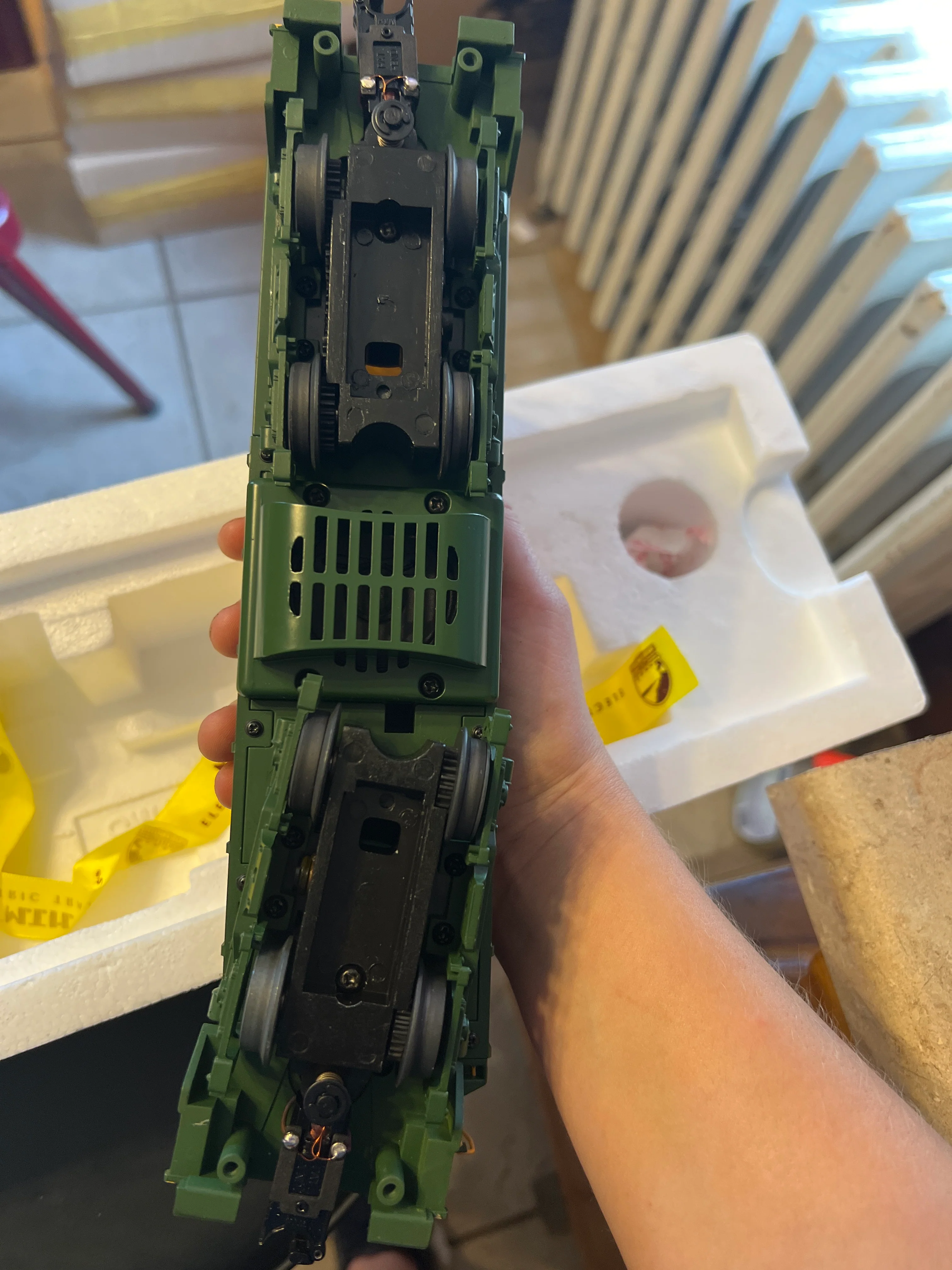 MTH 30-2189-0 Reading RDG SW-1500 Switcher Diesel Engine - 3-Rail Horn - Cab # 2758 o scale Used EX NONPOWERED wrong box - Image 3