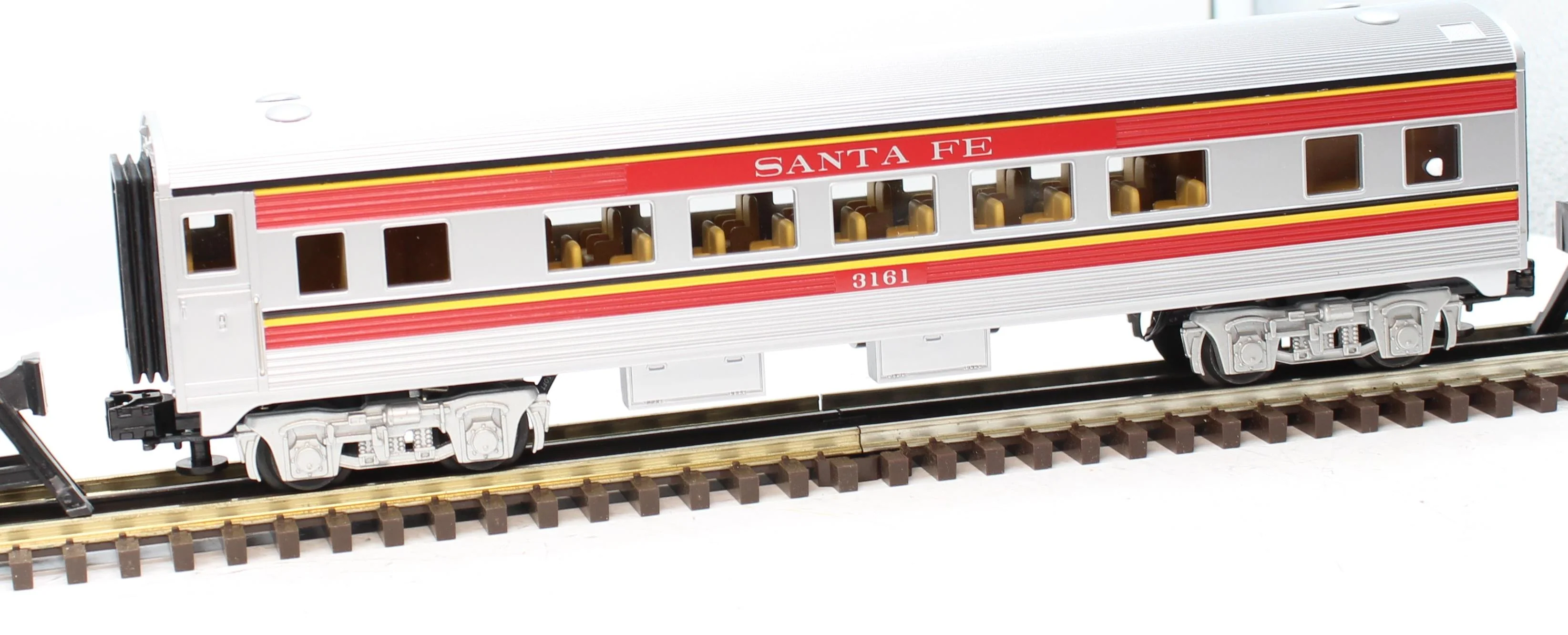 MTH 30-6102 SANTA FE O-27 Streamlined Coach Car RailKing O Scale Like New - Image 4
