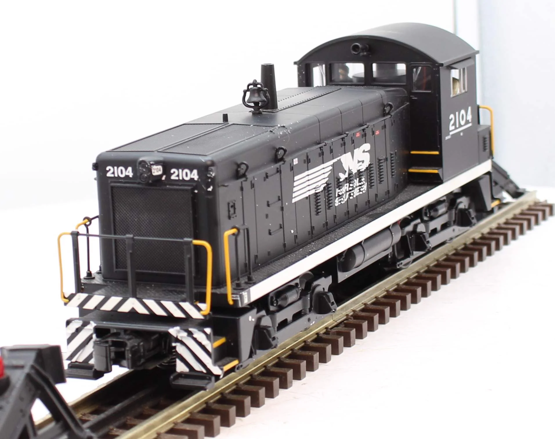 MTH Railking 30-20285-1 Norfolk Southern SW-9 Switcher Diesel Engine with Proto-Sound 3.0 O SCALE Like New - Image 3